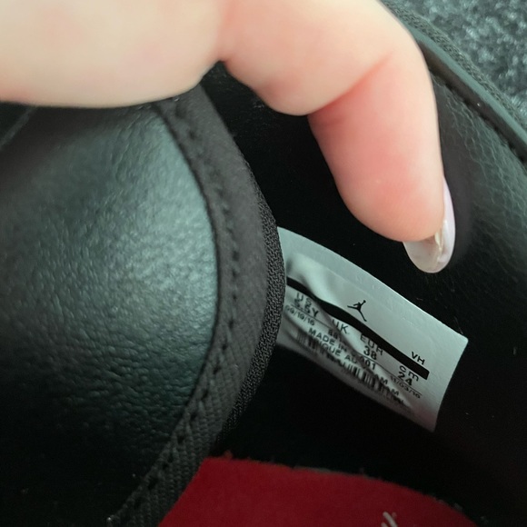 Jordan high tops - Picture 3 of 4